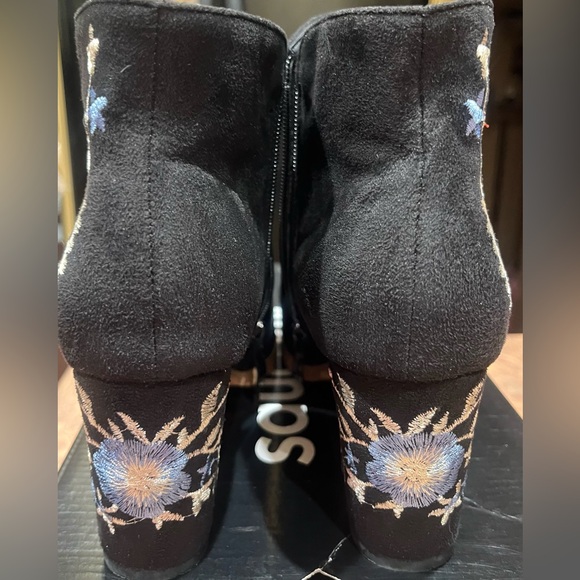 Black Faux Suede Embroidered Ankle Boots, Size 9 - Picture 4 of 5